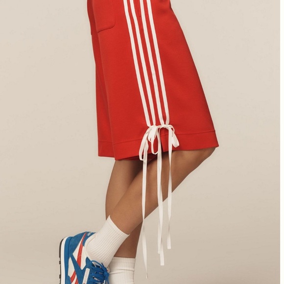 Anthropologie Find Me Now Basketball Bermuda Shorts Red Size Small - Picture 5 of 14